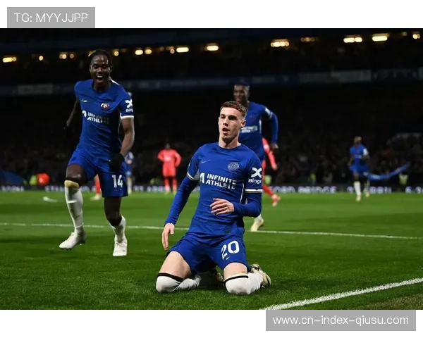 巴黎圣日耳曼主场五球击溃切尔西,克瓦拉茨赫利亚替补登场主宰比赛